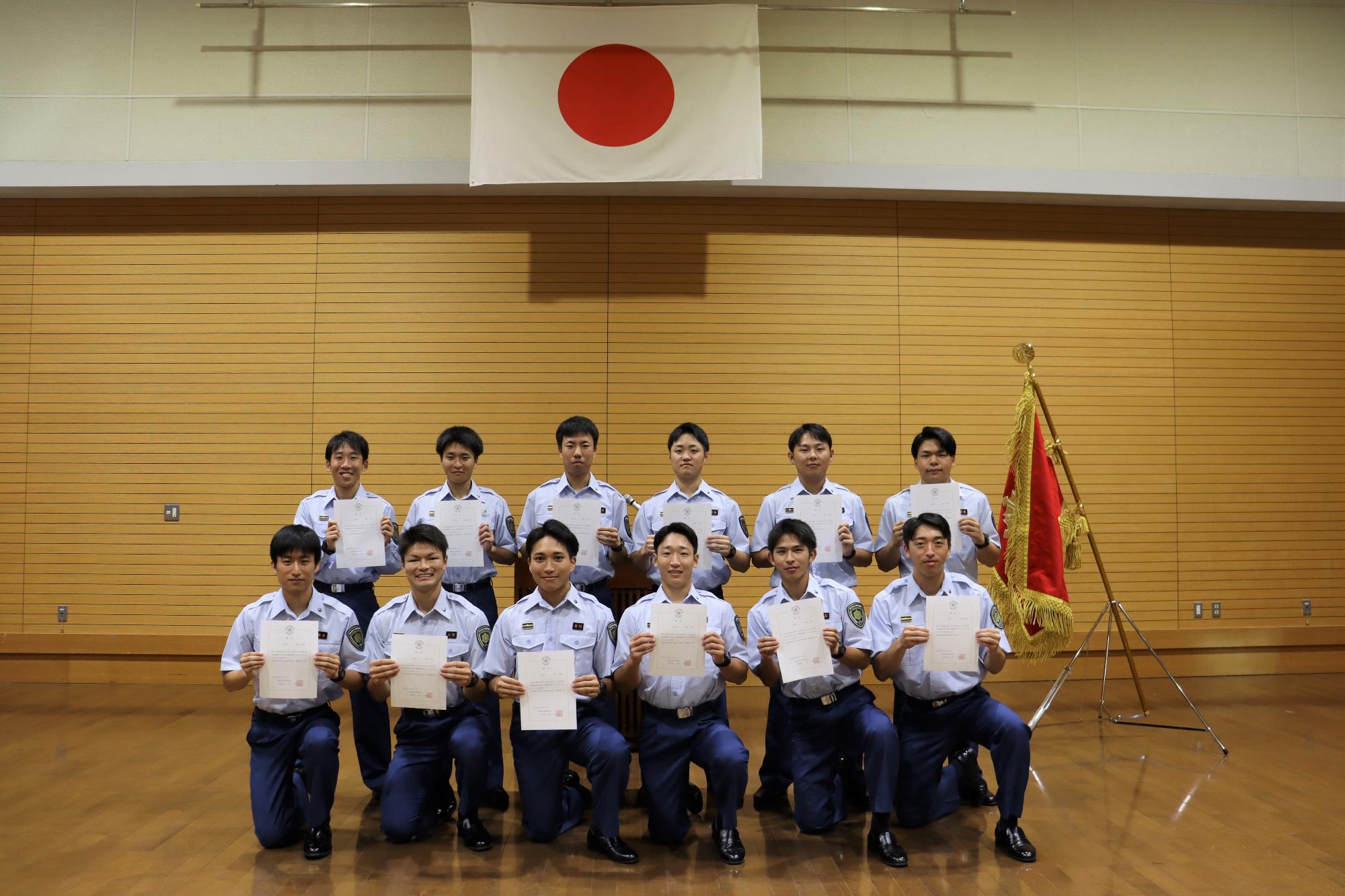 正式採用者の集合写真